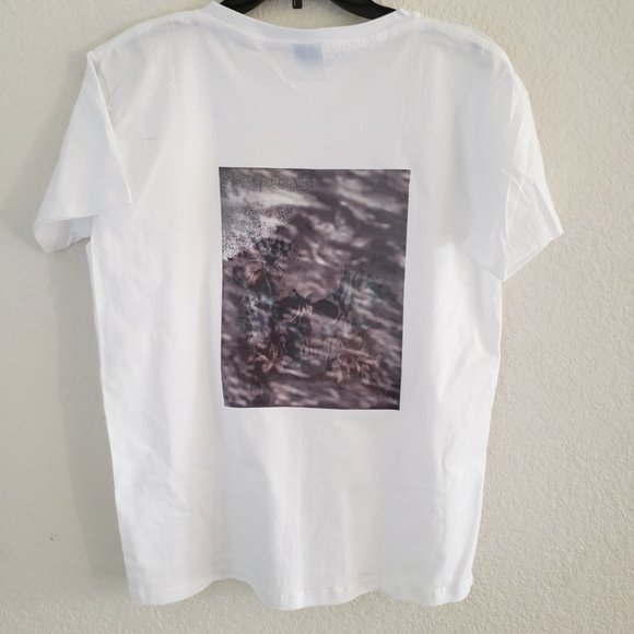 T-Shirt Size L(2 for $8) - Picture 1 of 3